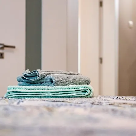 Aquamarine Varna